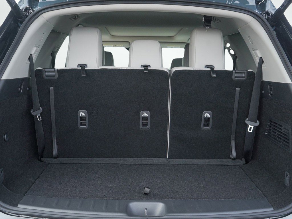 New 2026 Nissan Pathfinder SL w/ SL Premium Package AWD/4WD image 8