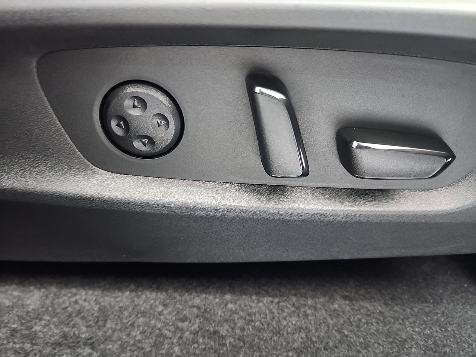 New 2026 INFINITI QX60 Autograph w/ Dark Cargo Package image 10