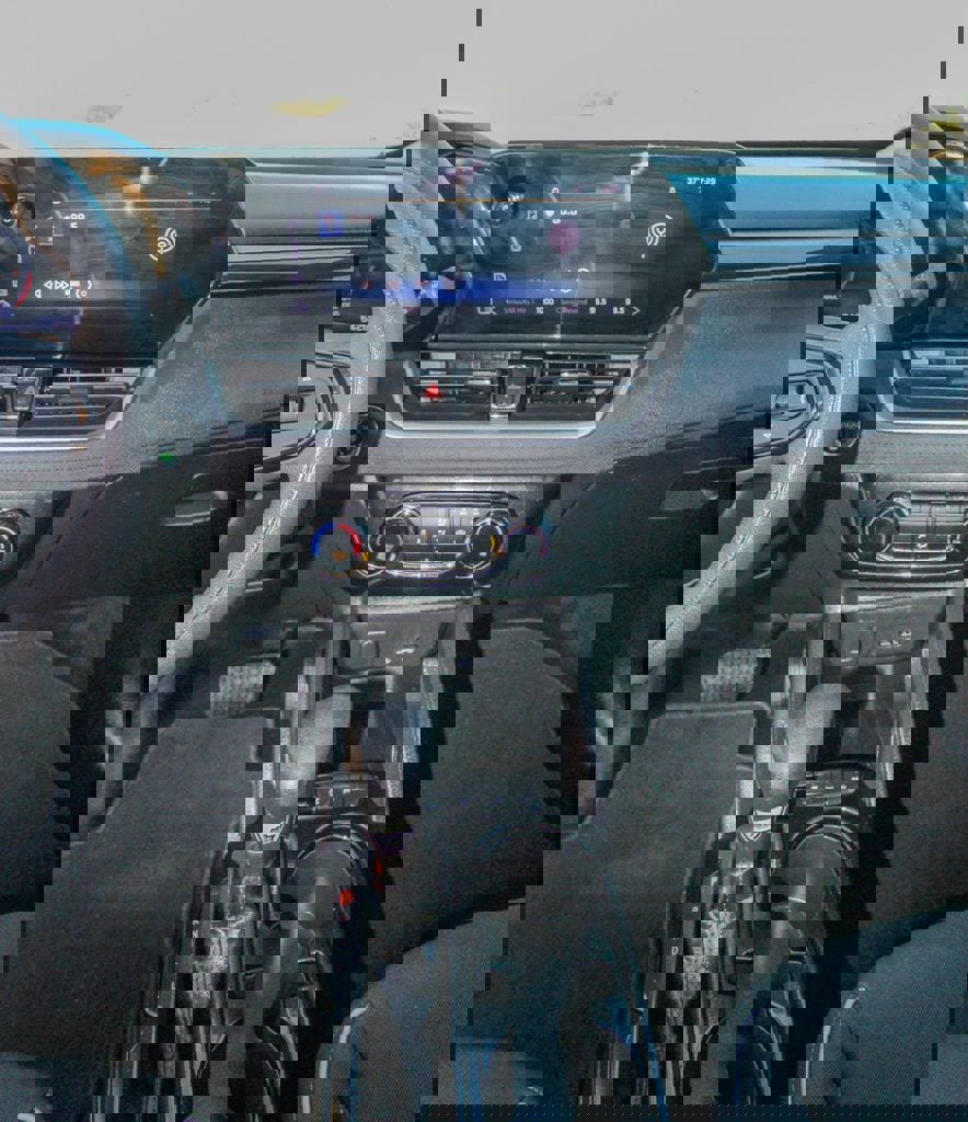 Used 2025 Chevrolet TrailBlazer LT AWD/4WD image 27