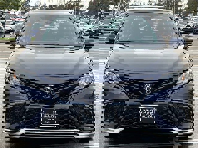 Used 2022 Toyota Camry XSE image 8