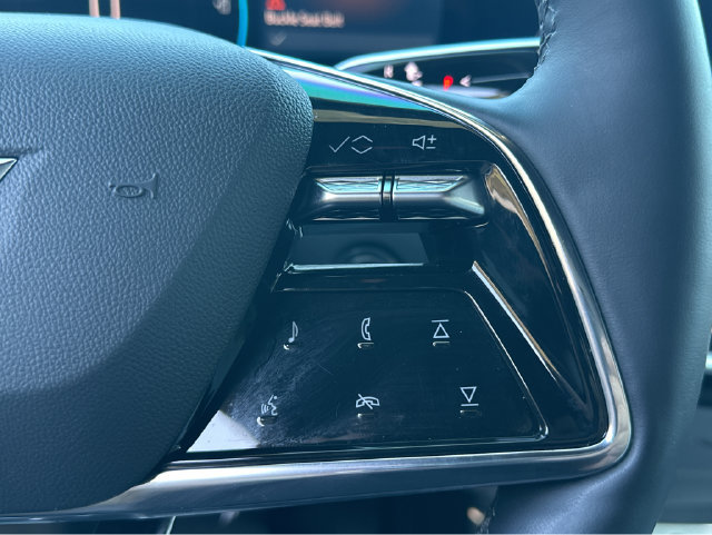 Certified 2024 Cadillac Lyriq Luxury AWD/4WD image 30