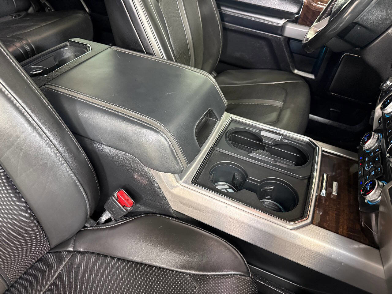 Used 2017 Ford F250 Platinum w/ FX4 Off-Road Package image 28
