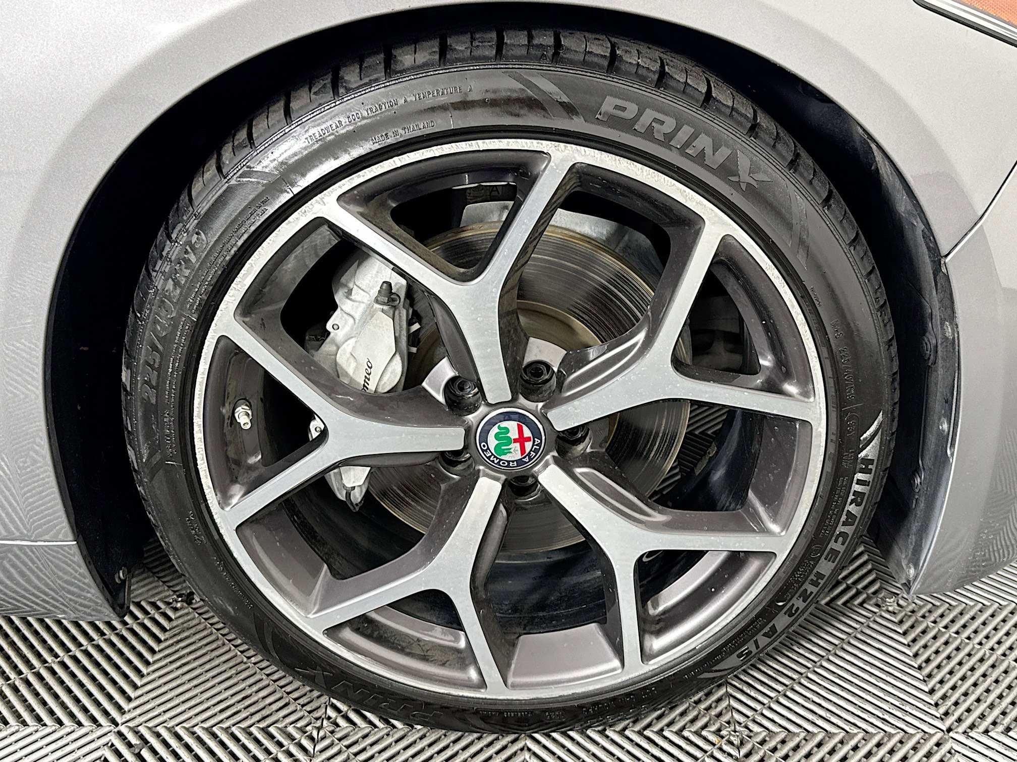 Used 2019 Alfa Romeo Giulia Ti image 31