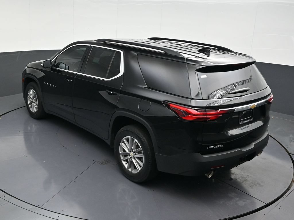 Used 2022 Chevrolet Traverse LT FWD image 18