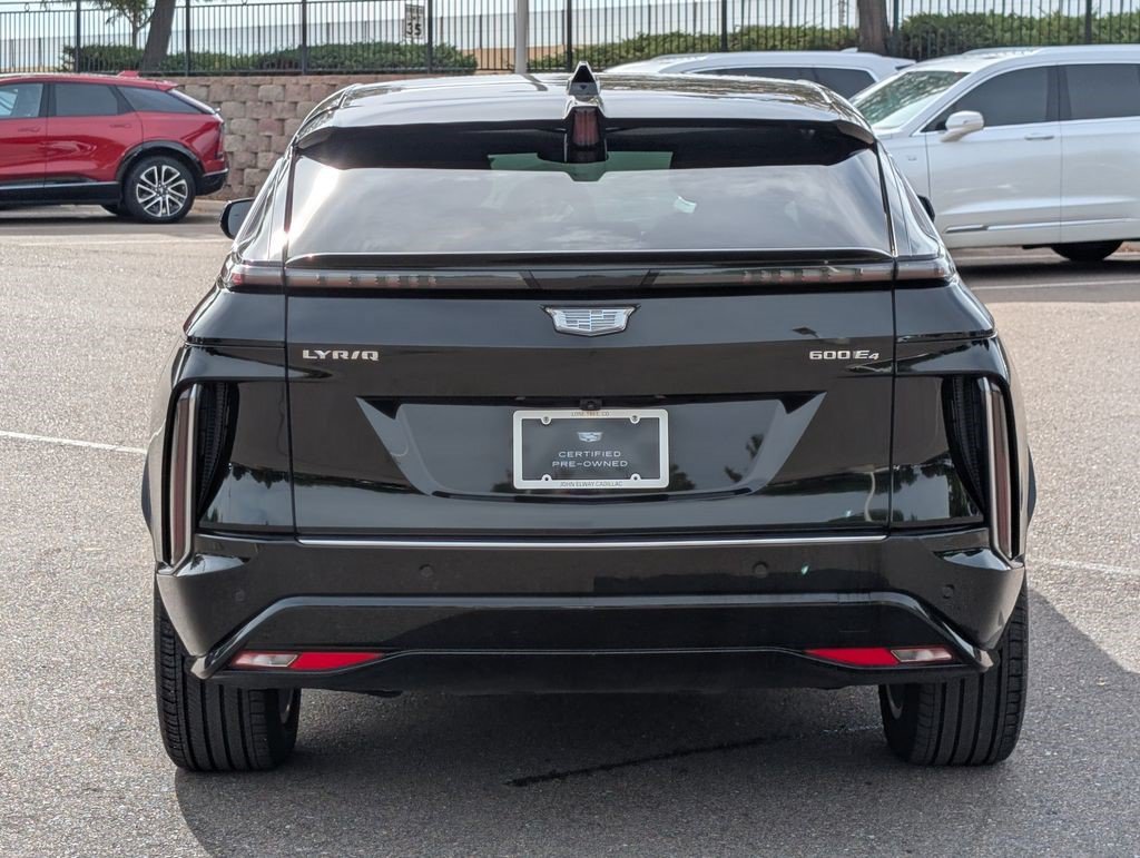 Certified 2024 Cadillac Lyriq Luxury AWD/4WD image 4