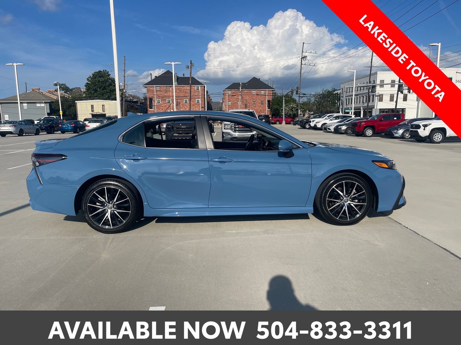 Used 2024 Toyota Camry SE FWD image 6