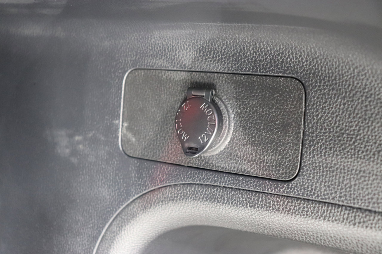 Used 2025 Toyota RAV4 XLE image 50