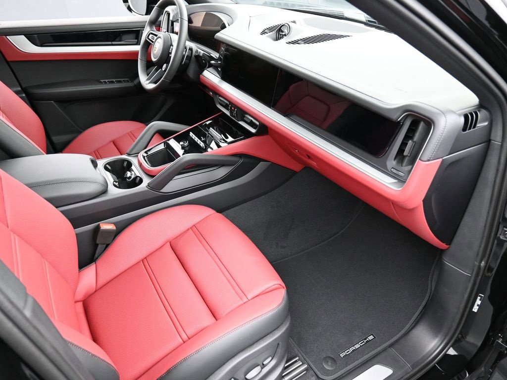 New 2026 Porsche Cayenne Coupe image 32