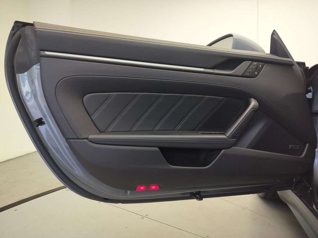 Certified 2025 Porsche 911 Carrera RWD image 15