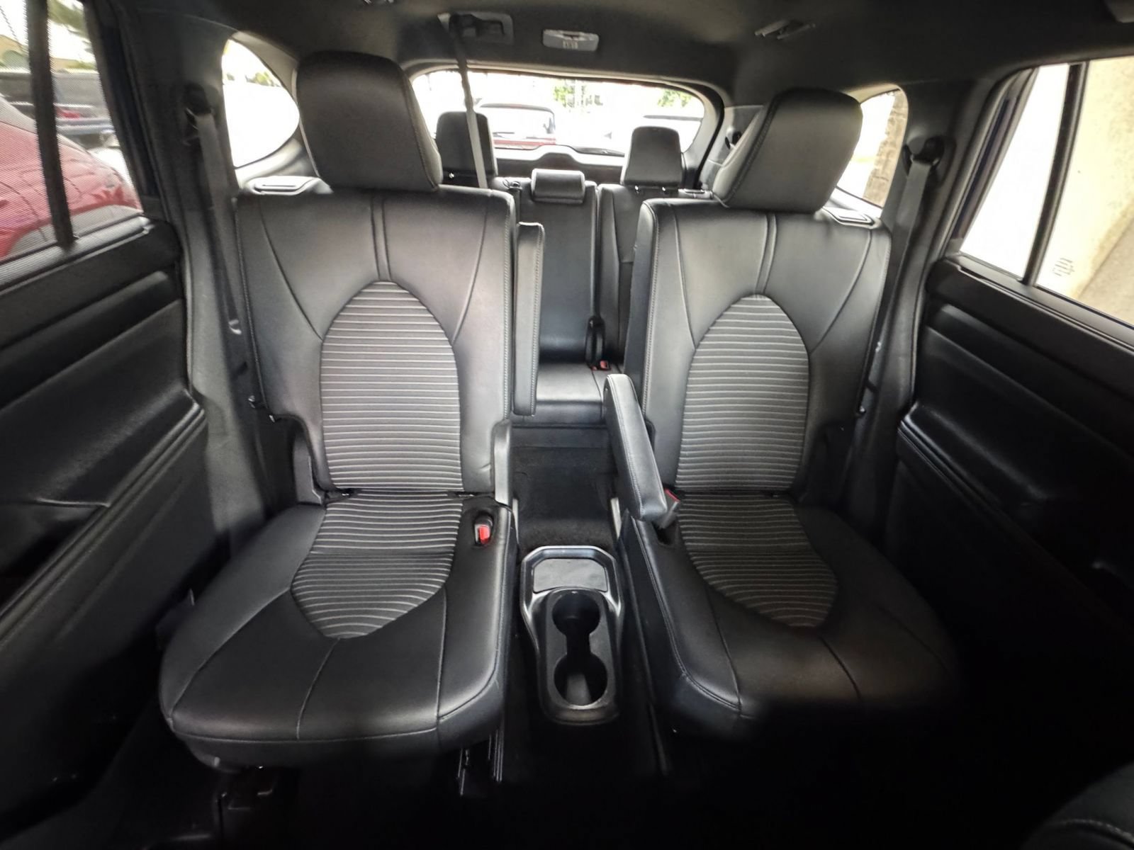 Used 2025 Toyota Highlander XSE AWD/4WD image 41
