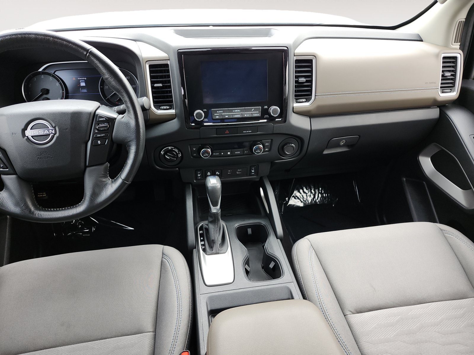 Used 2022 Nissan Frontier SV AWD/4WD image 11