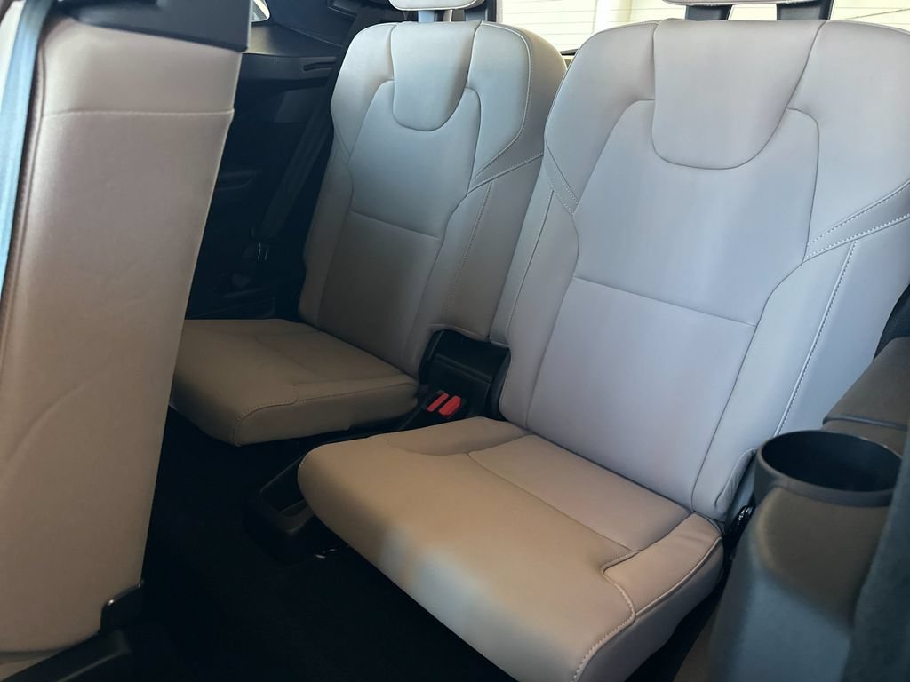 New 2026 Volvo XC90 B6 Plus w/ Protection Package Premier AWD/4WD image 14