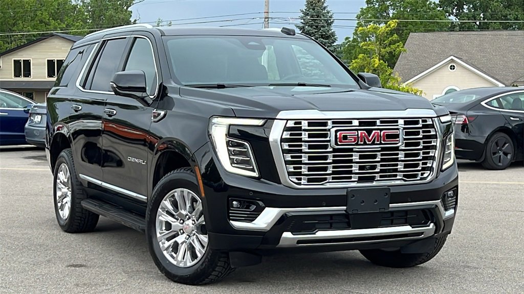 Used 2025 GMC Yukon Denali image 2