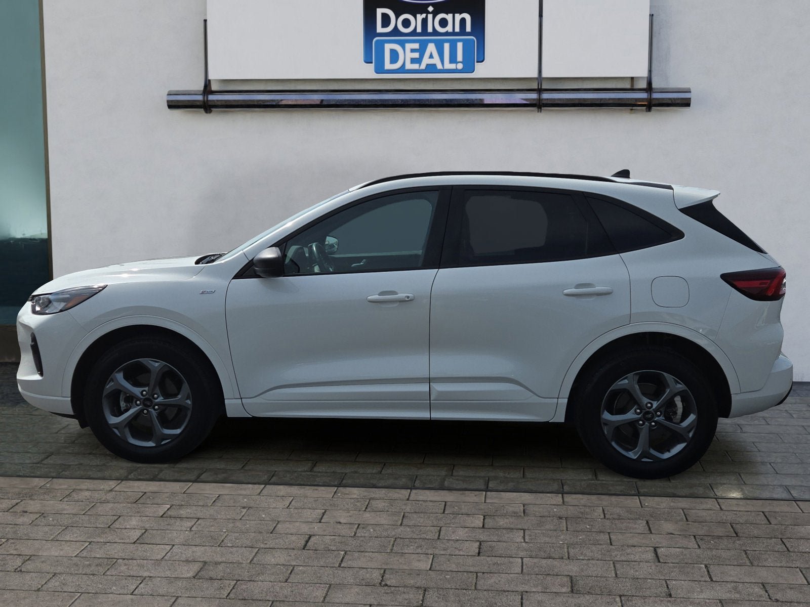 Used 2023 Ford Escape ST-Line w/ Tech Pack #1 AWD/4WD image 6
