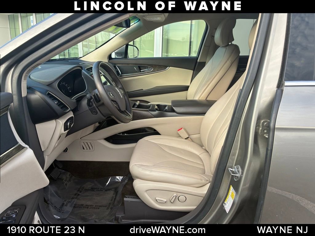 Used 2017 Lincoln MKX Select w/ Select Plus Package image 11