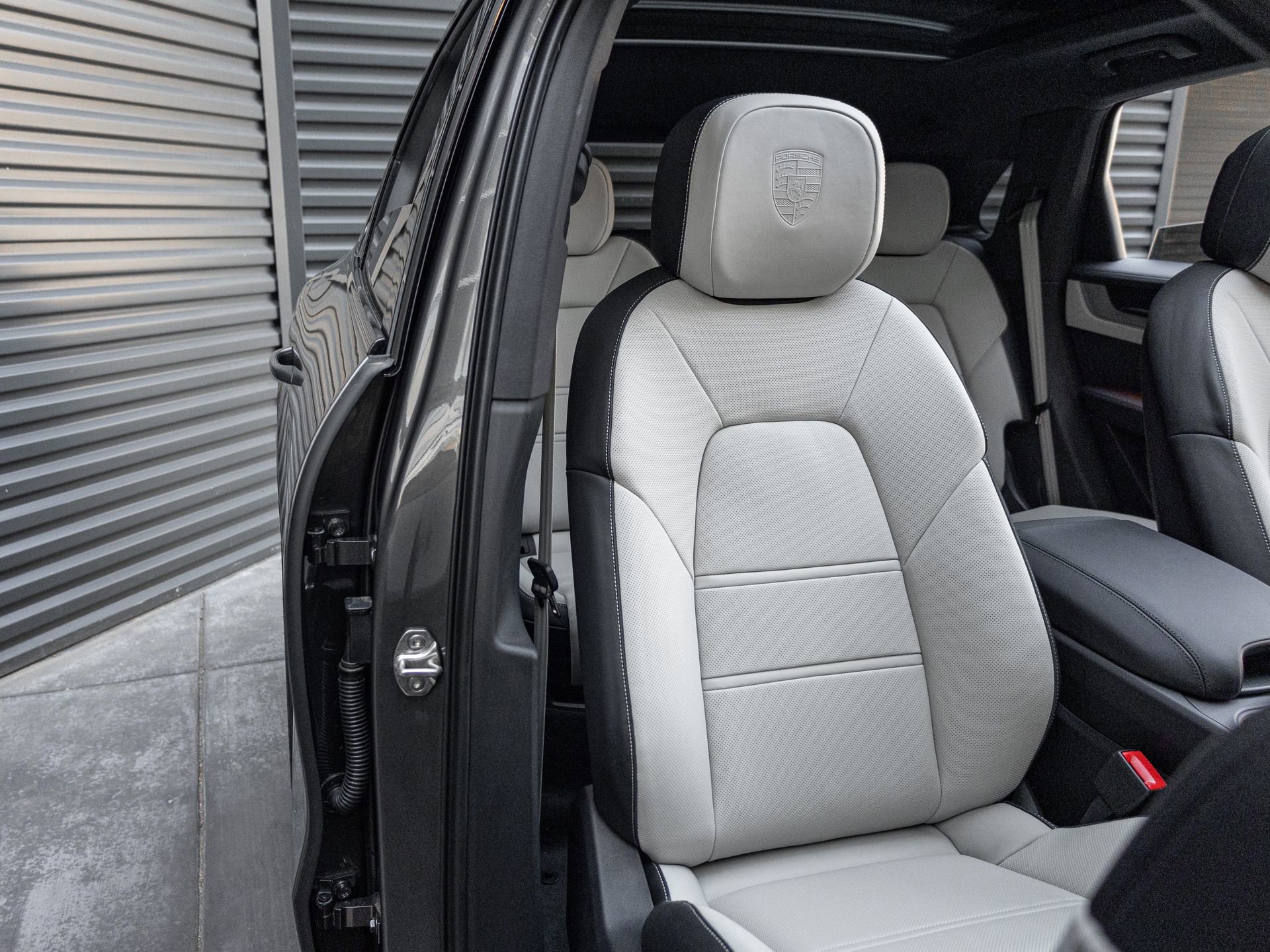 New 2026 Porsche Cayenne E-Hybrid image 39