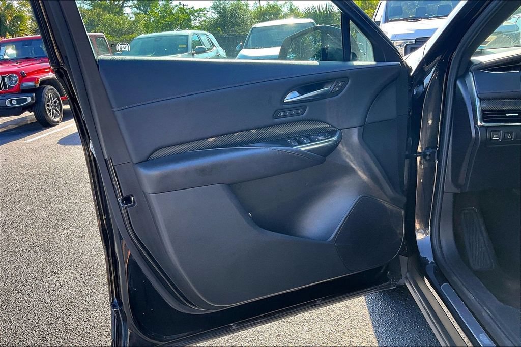 Used 2022 Cadillac XT4 Sport w/ Enhanced Visibility Package AWD/4WD image 20