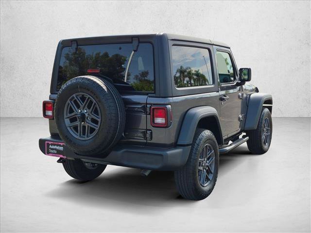 Used 2025 Jeep Wrangler Sport AWD/4WD image 5