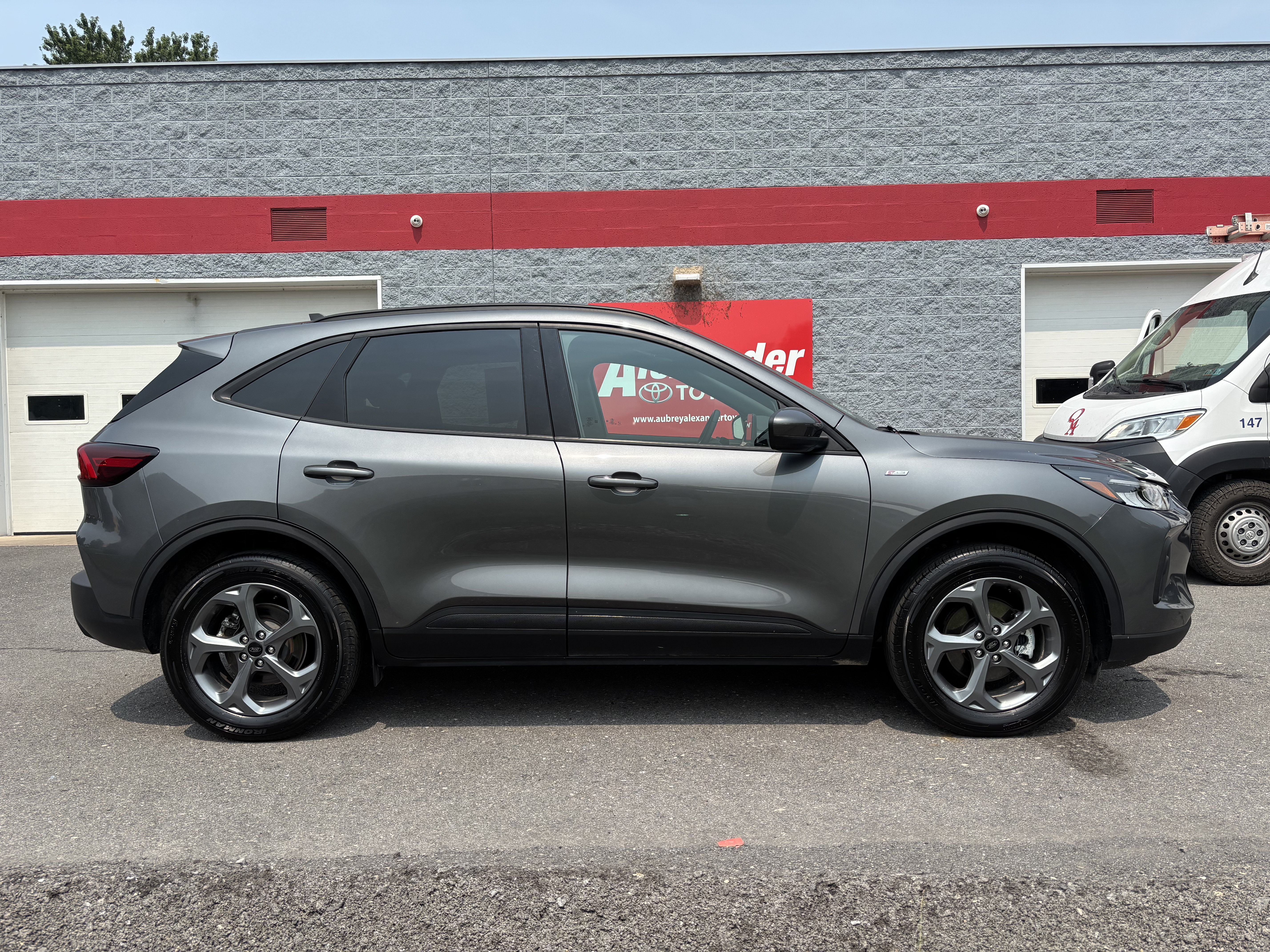 Used 2025 Ford Escape ST-Line Select AWD/4WD video 2