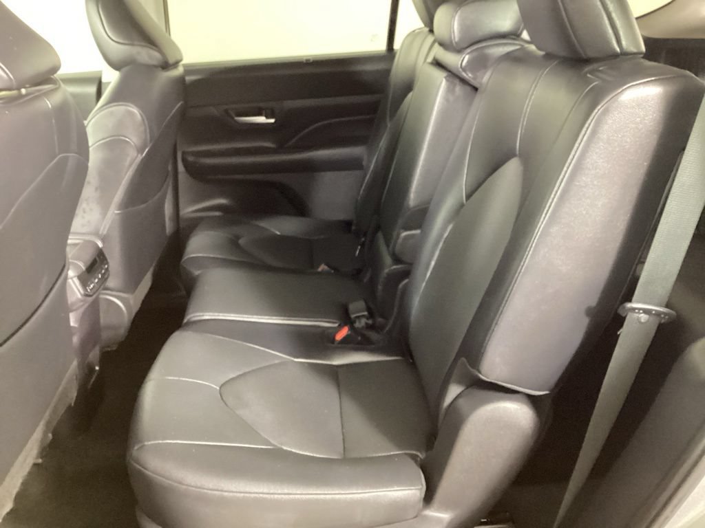 Used 2024 Toyota Grand Highlander AWD image 28