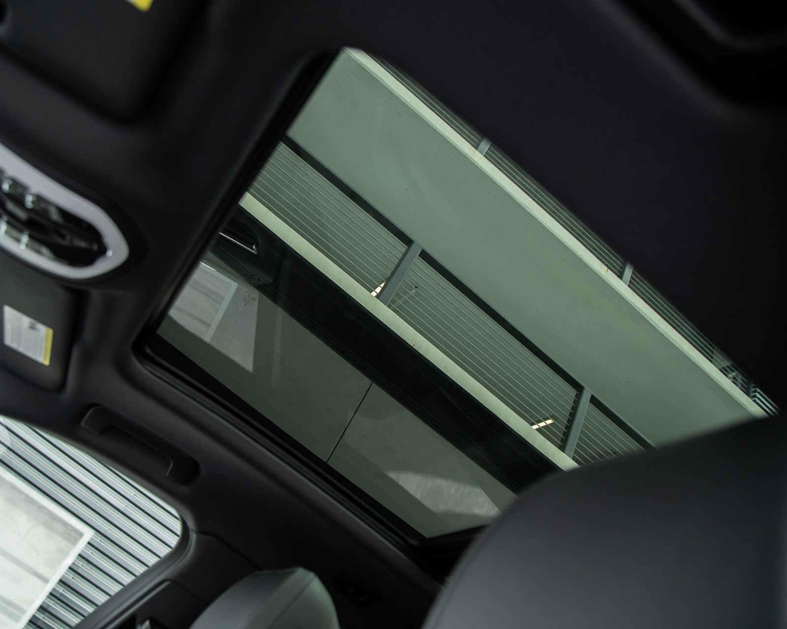 New 2026 Porsche Macan AWD/4WD image 28
