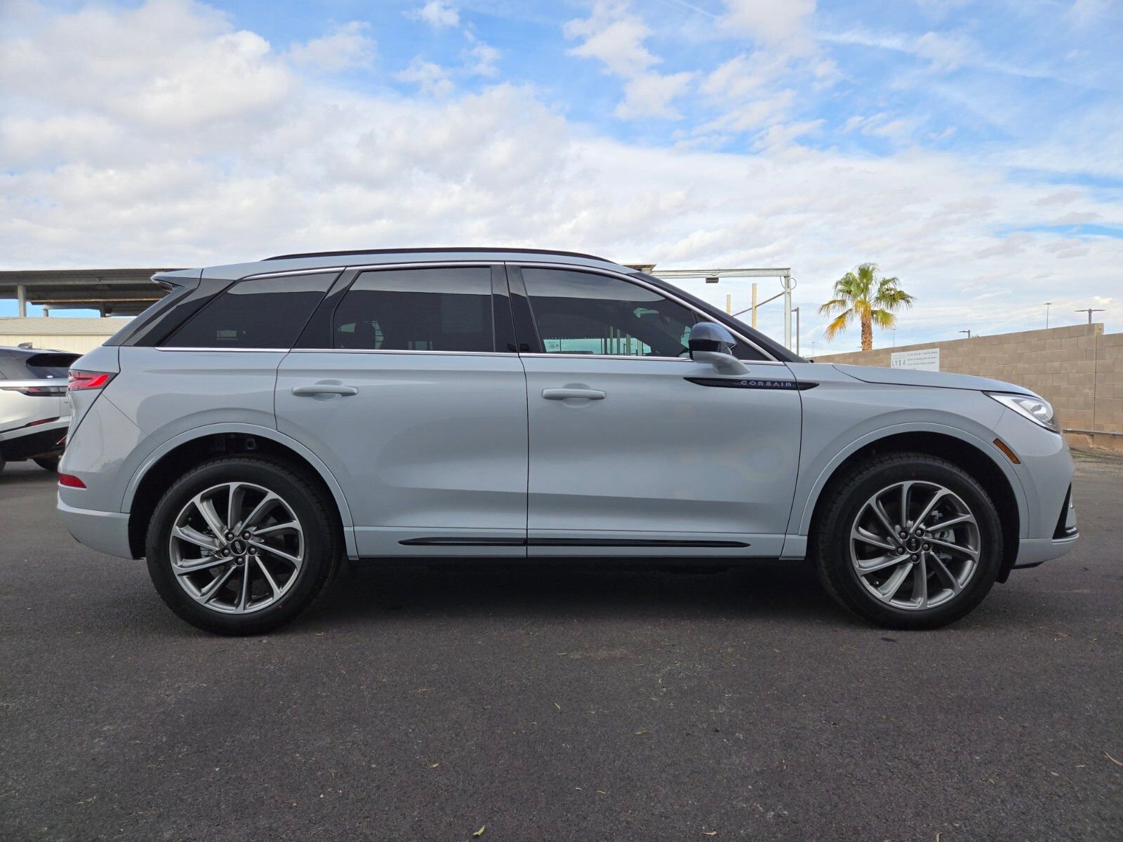 New 2026 Lincoln Corsair Grand Touring image 3