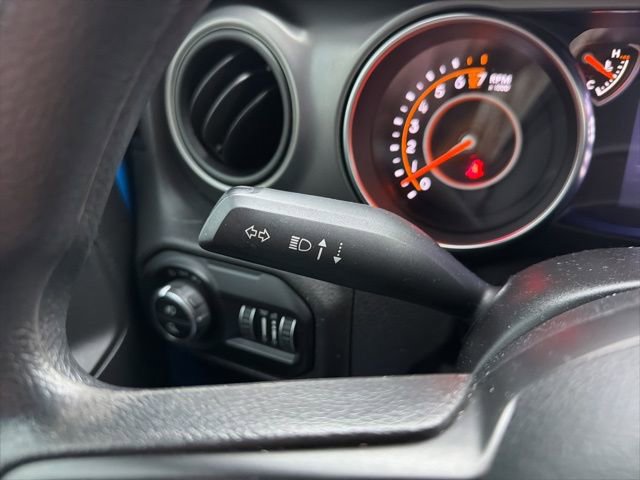 Used 2021 Jeep Gladiator Sport image 35