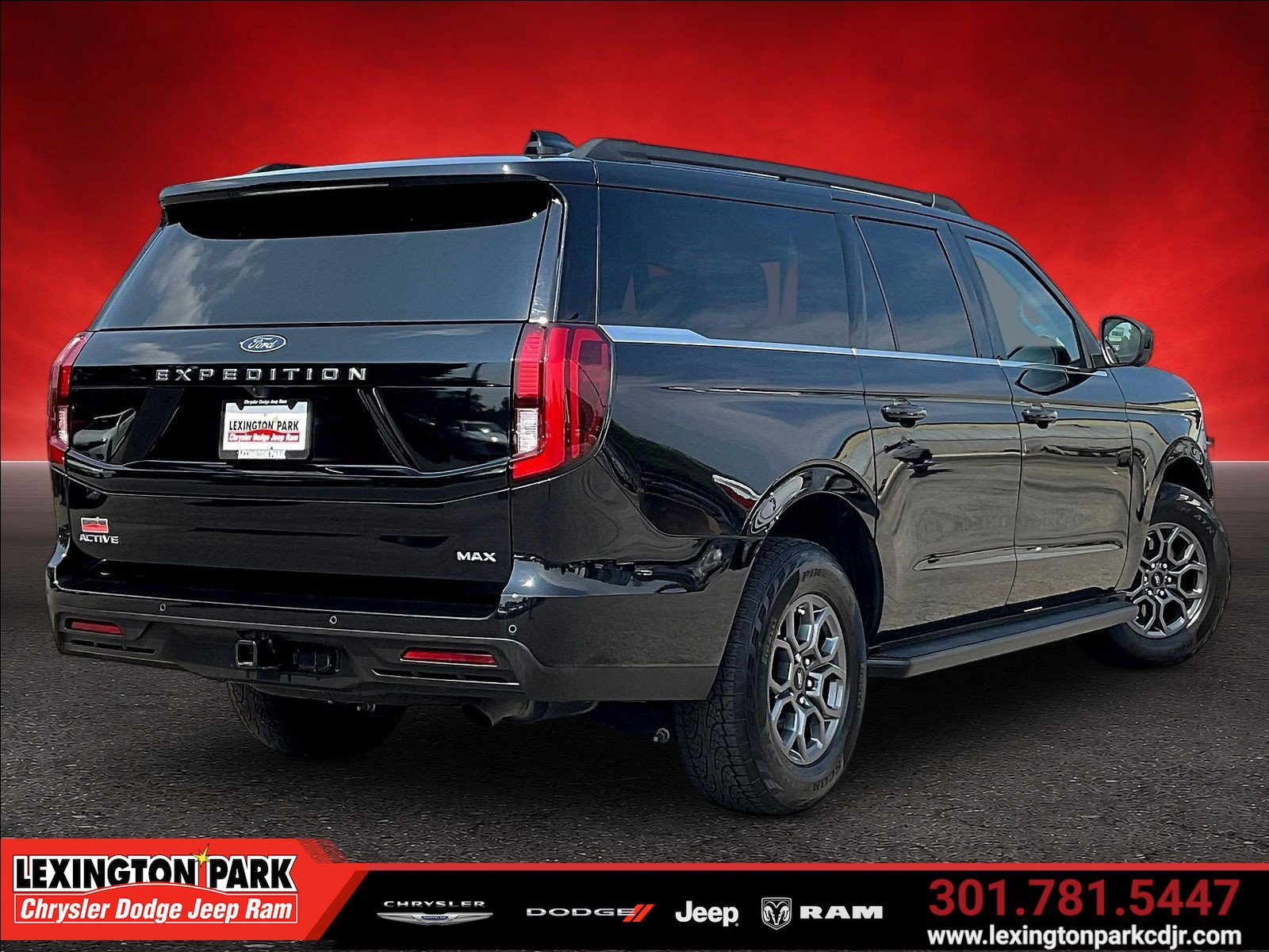 Used 2025 Ford Expedition Max Active AWD/4WD image 5