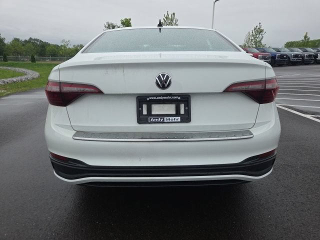 Used 2024 Volkswagen Jetta Sport FWD image 9