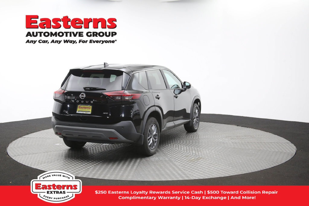 Used 2023 Nissan Rogue S AWD/4WD image 40
