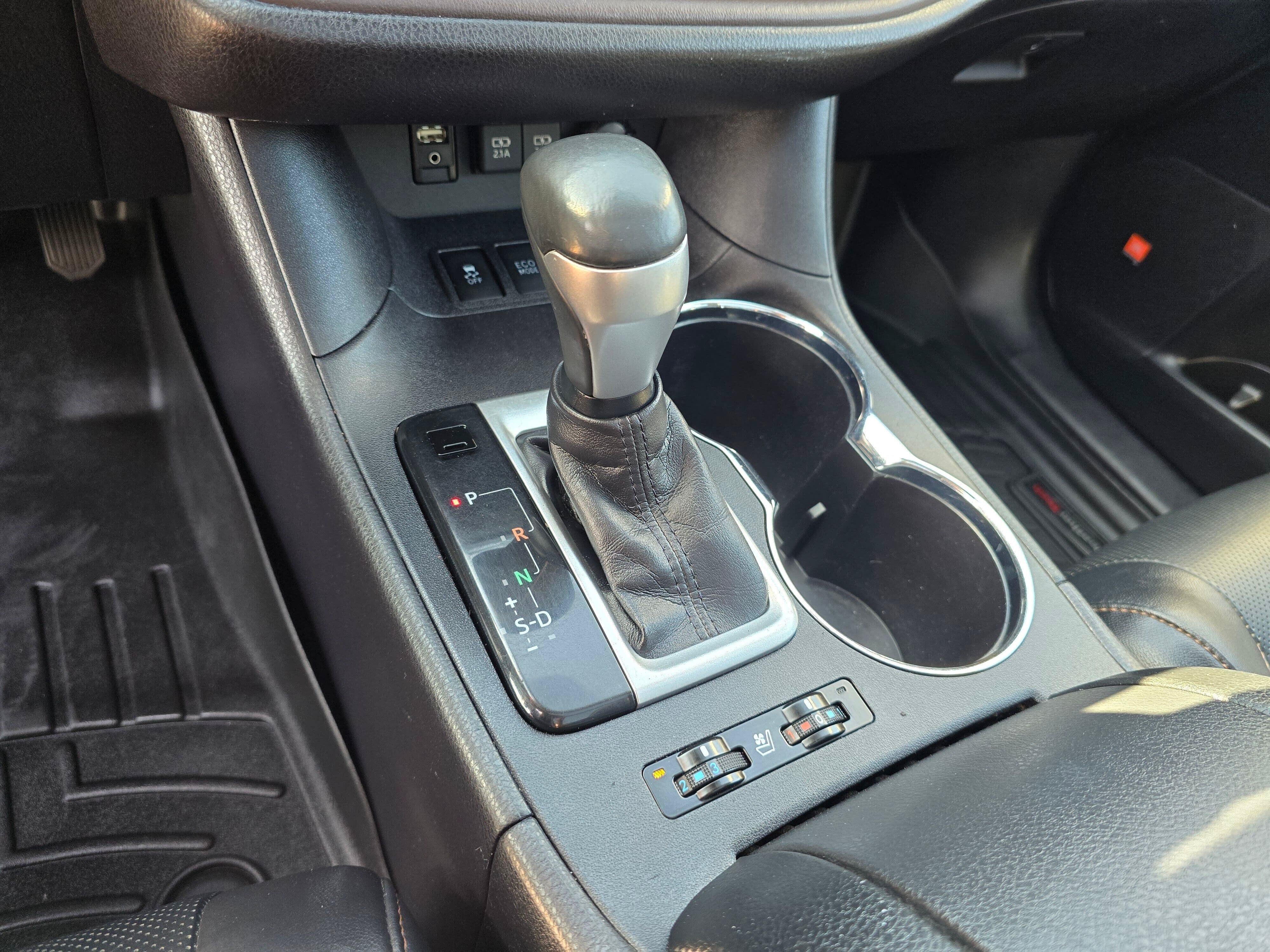 Used 2019 Toyota Highlander Limited Platinum AWD/4WD image 31