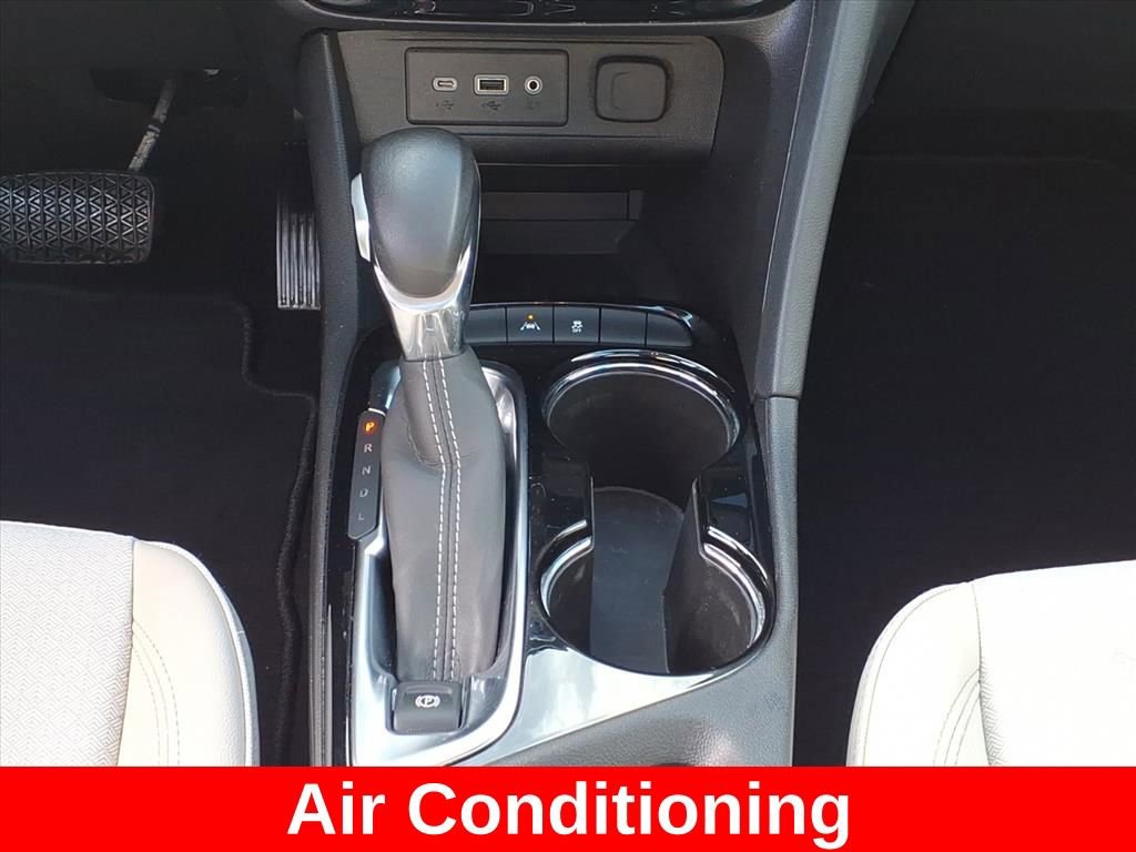 Used 2022 Buick Encore GX Select w/ Experience Buick Package image 11