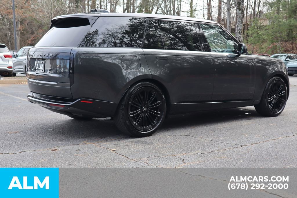 Used 2025 Land Rover Range Rover Long Wheelbase SE image 6