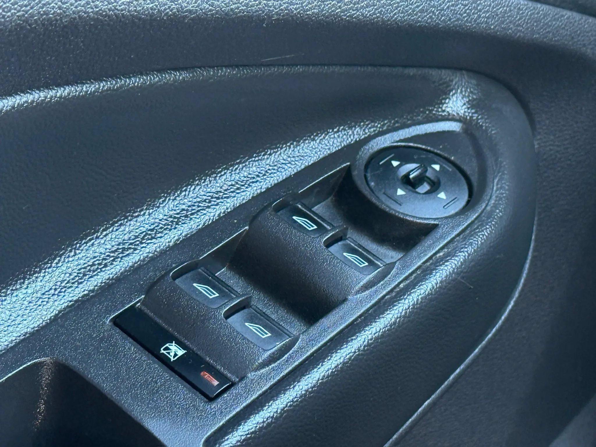 Used 2014 Ford Escape SE FWD image 23
