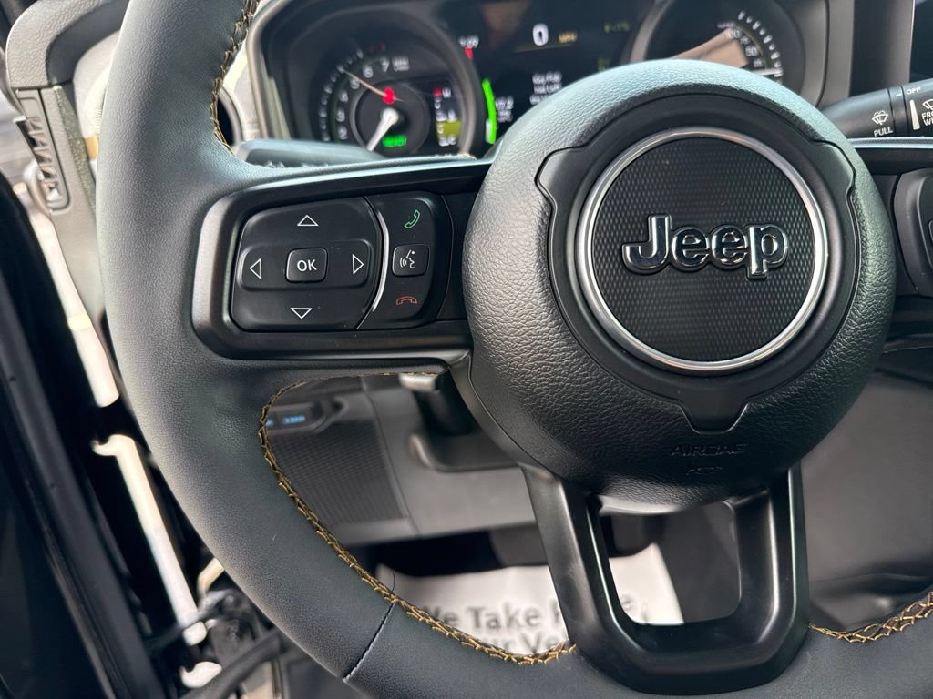 Used 2024 Jeep Wrangler Unlimited AWD/4WD image 17