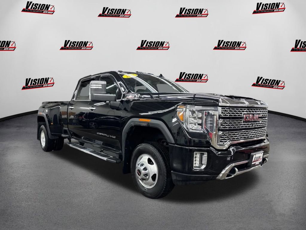 Used 2022 GMC Sierra 3500 Denali image 3