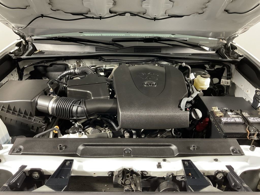 Used 2020 Toyota Tacoma SR image 6