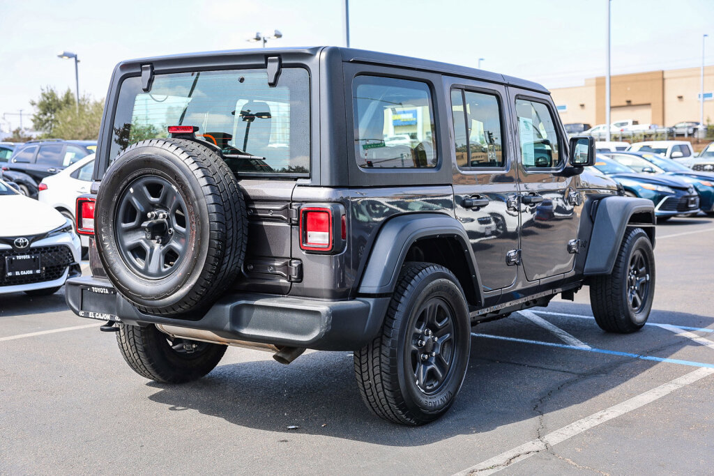 Used 2024 Jeep Wrangler Unlimited Sport AWD/4WD image 21