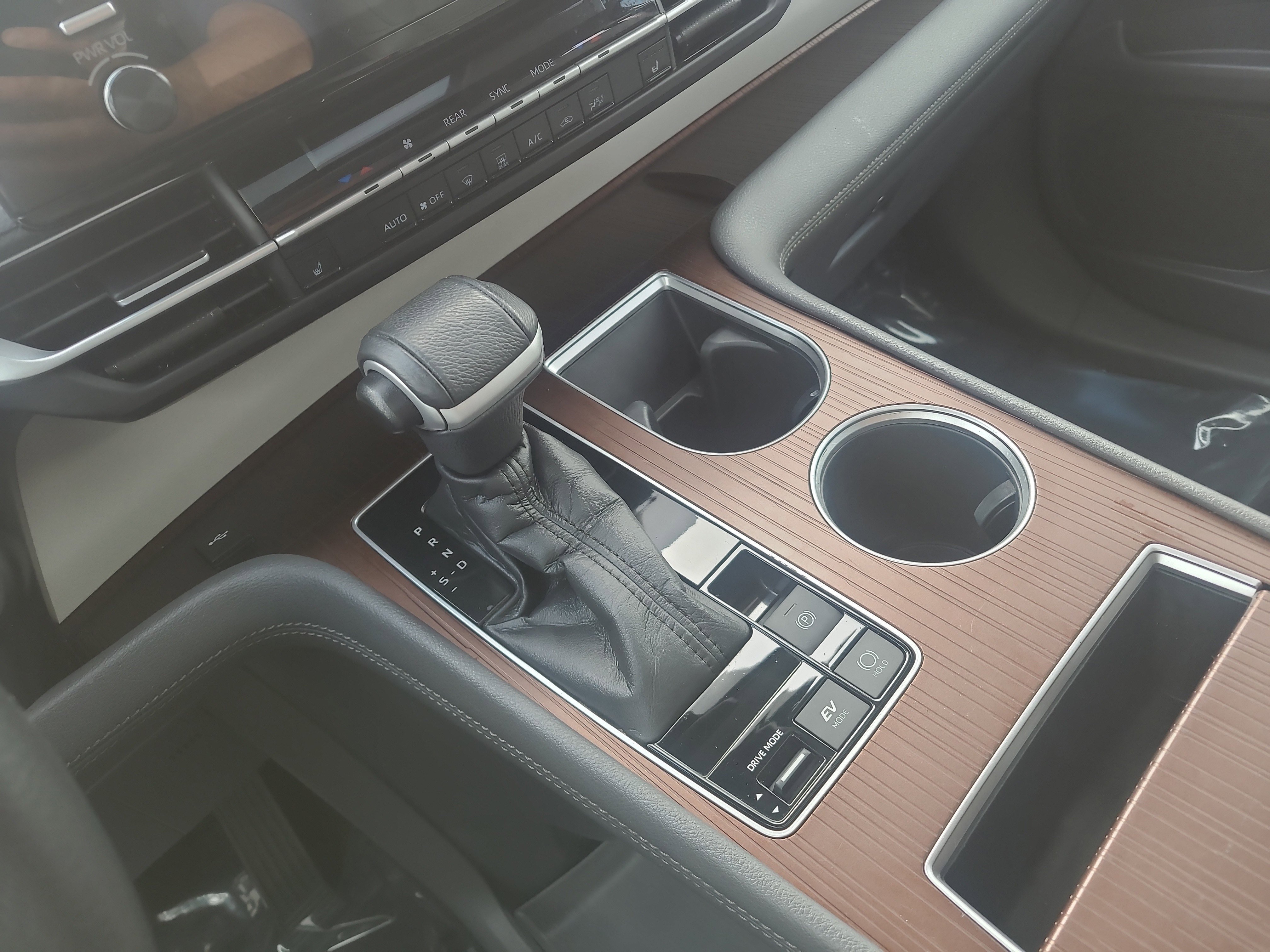 Used 2021 Toyota Sienna XLE image 22