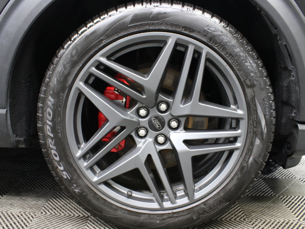 Used 2025 Ford Explorer ST AWD/4WD image 10