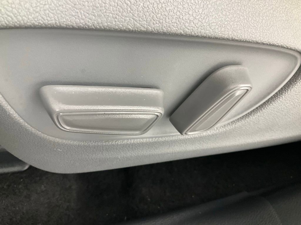 Used 2023 Toyota Highlander LE image 24