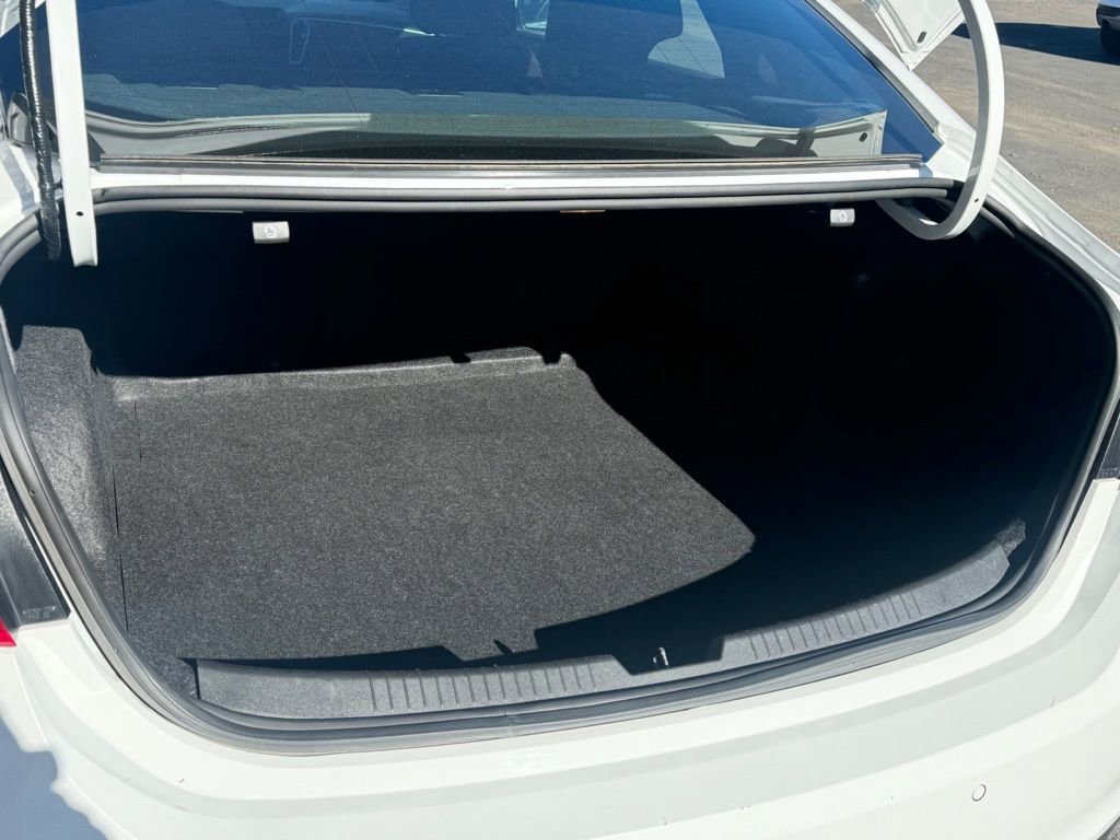 Used 2024 Chevrolet Malibu LT image 8