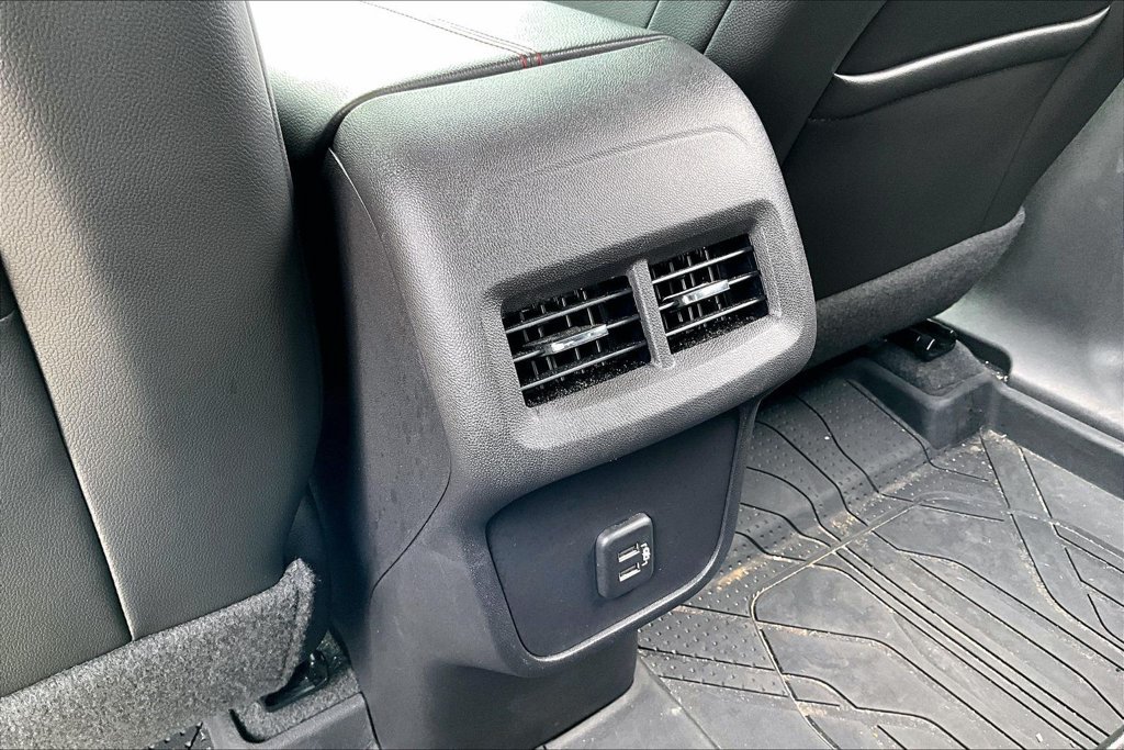 Used 2024 Chevrolet Equinox RS w/ LPO, Floor Liner Package FWD image 24