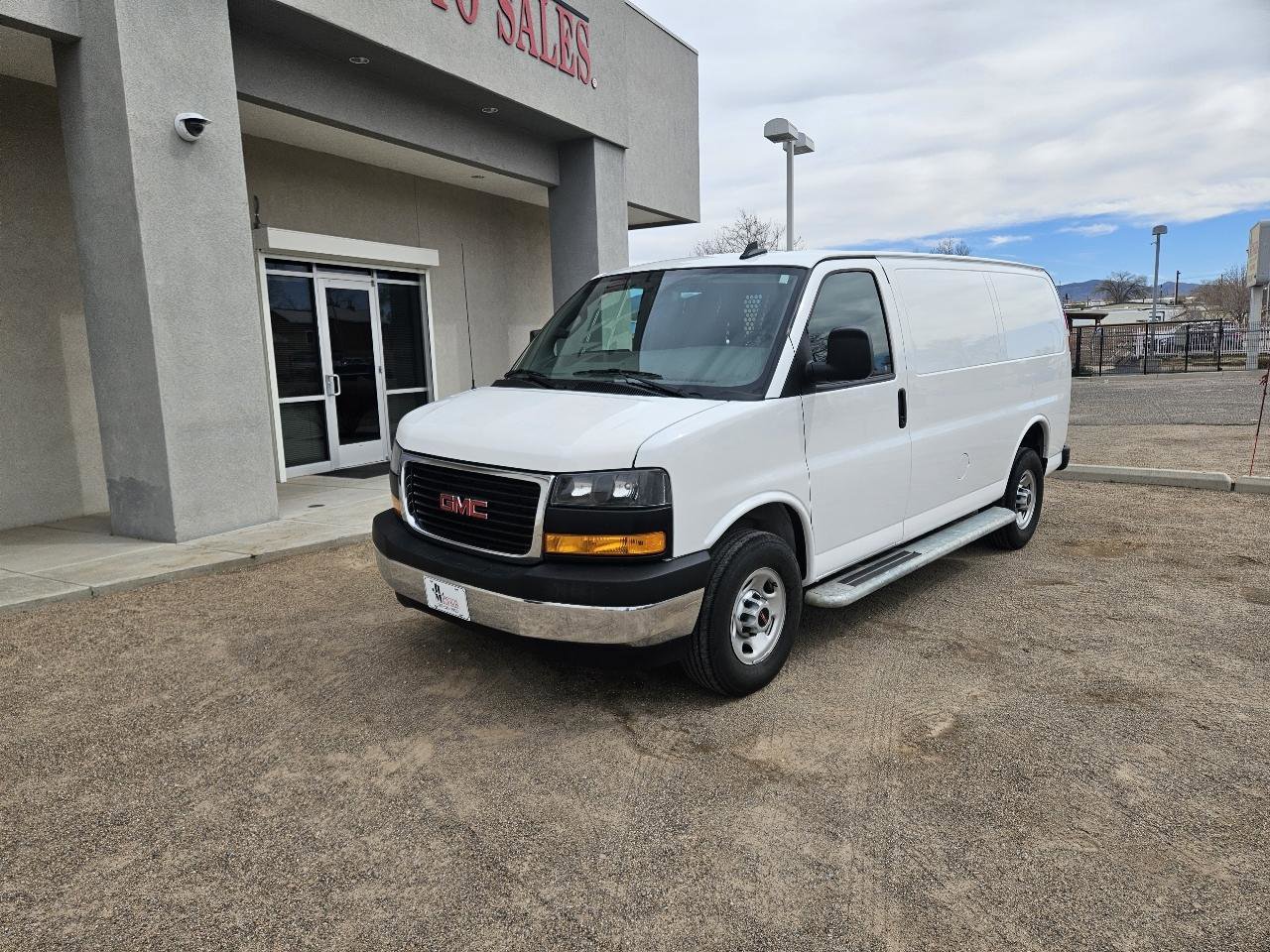 Used 2024 GMC Savana 2500 w/ Driver Convenience Package RWD image 1