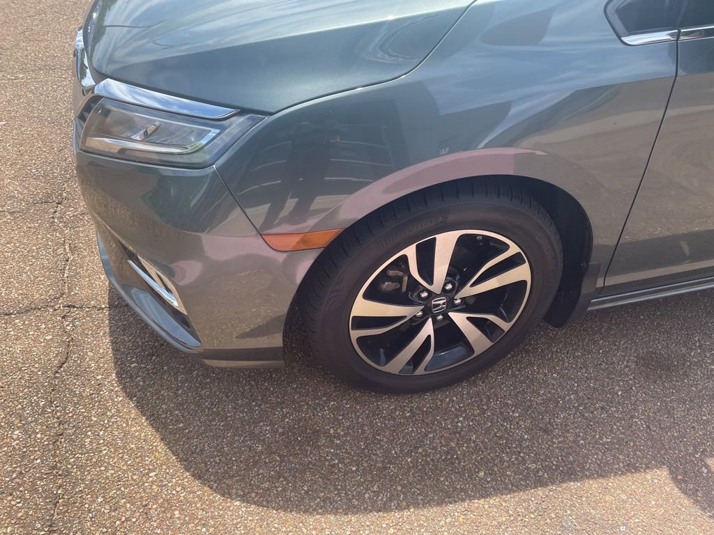 Used 2020 Honda Odyssey Elite image 2