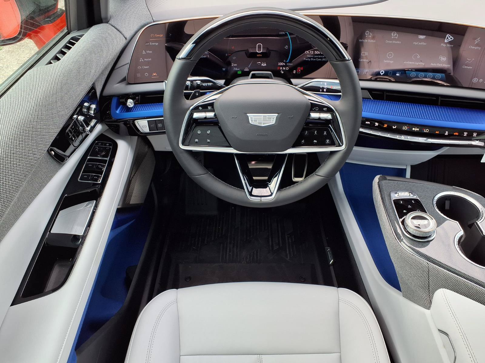 New 2027 Cadillac Optiq Sport w/ LPO, Floor Liner Package AWD/4WD image 12