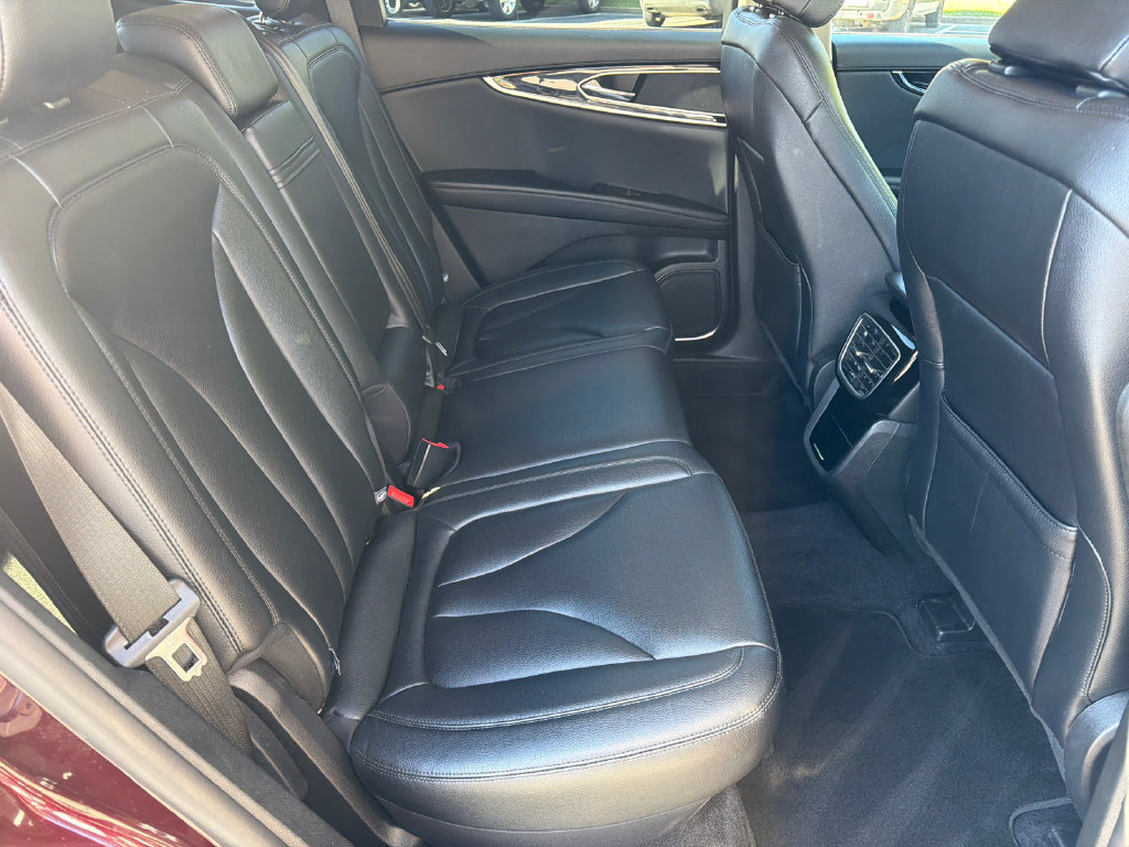 Used 2023 Lincoln Nautilus AWD w/ Premium Package image 15