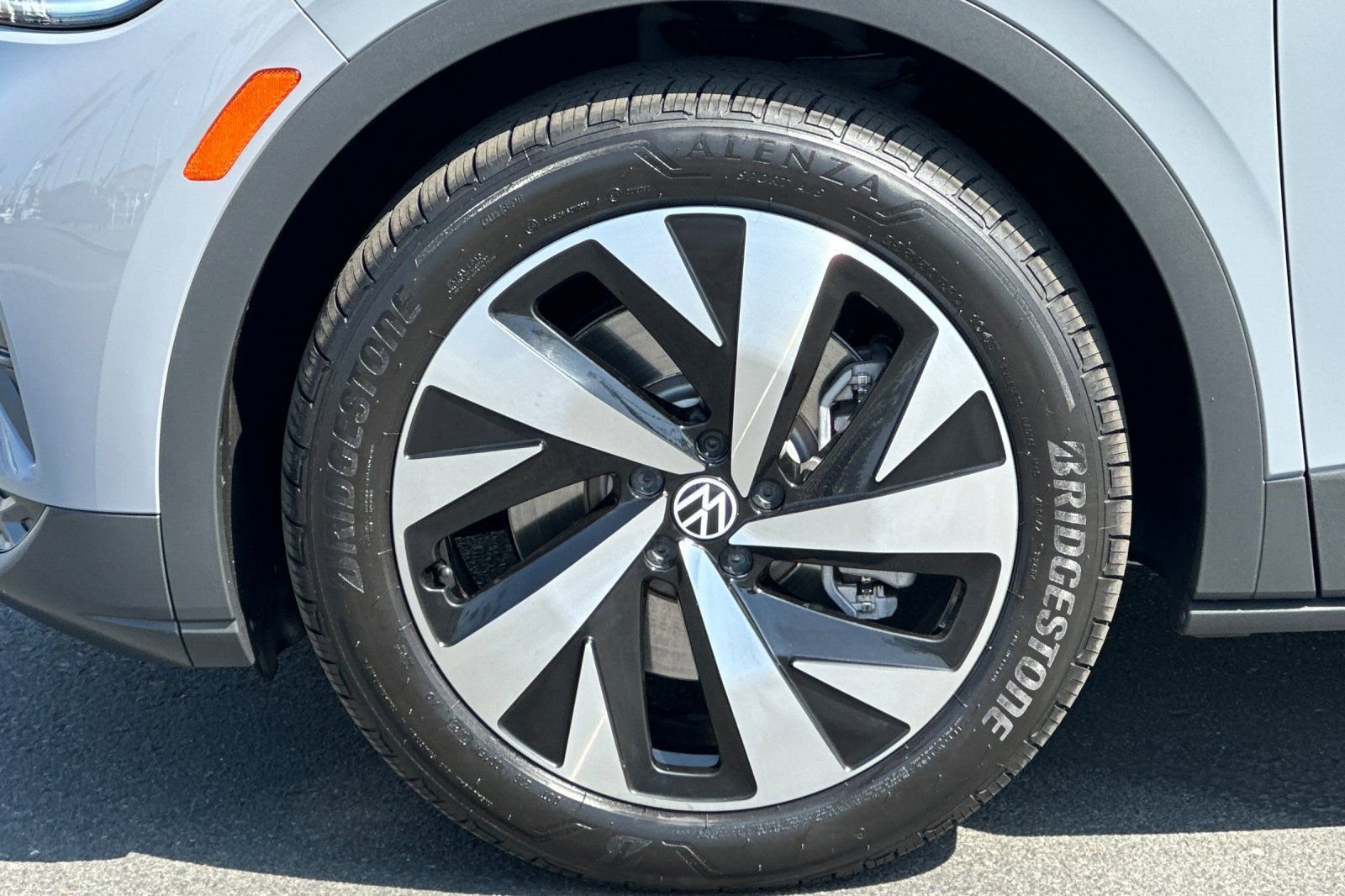 Used 2021 Volkswagen ID.4 Pro S w/ Gradient Package image 28