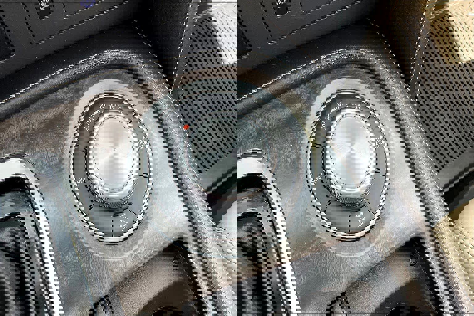 Used 2022 Nissan Armada Platinum w/ Captain's Chairs Package image 32