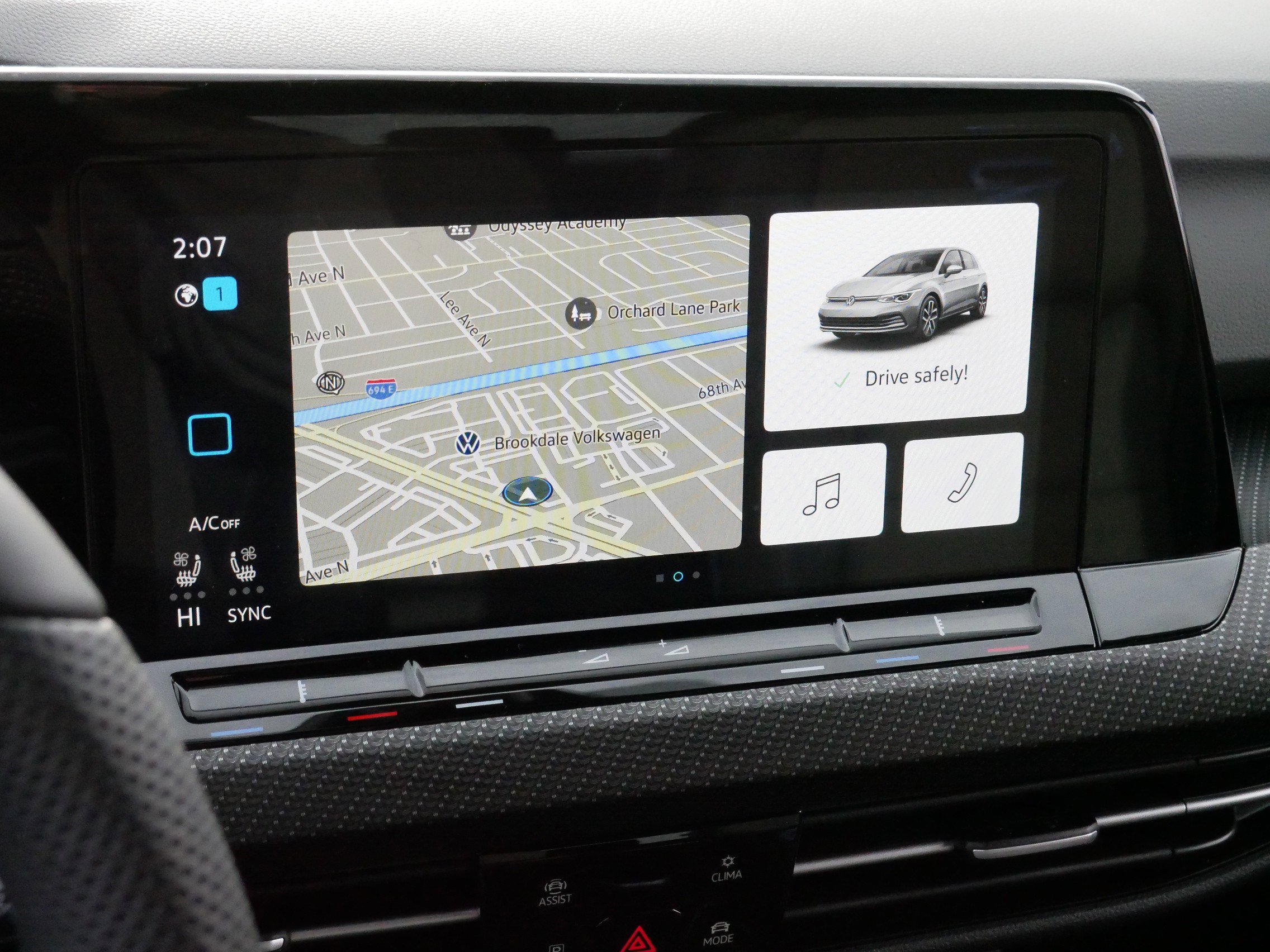 Used 2024 Volkswagen Golf R image 25